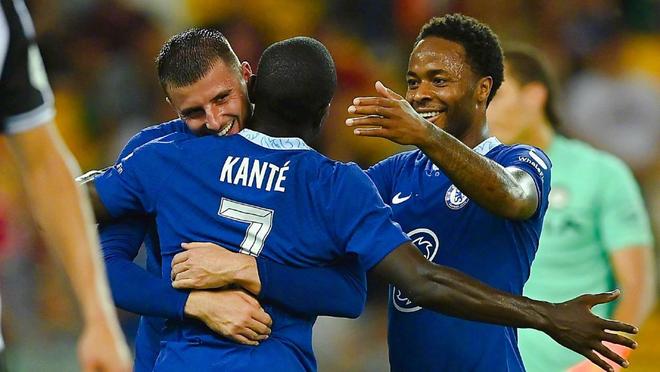 阿斯：拉什福德回归合练，预计将入选巴萨欧冠战切尔西大名单（阿斯报道：拉什福德重返合练，有望进入巴萨欧冠战切尔西名单）