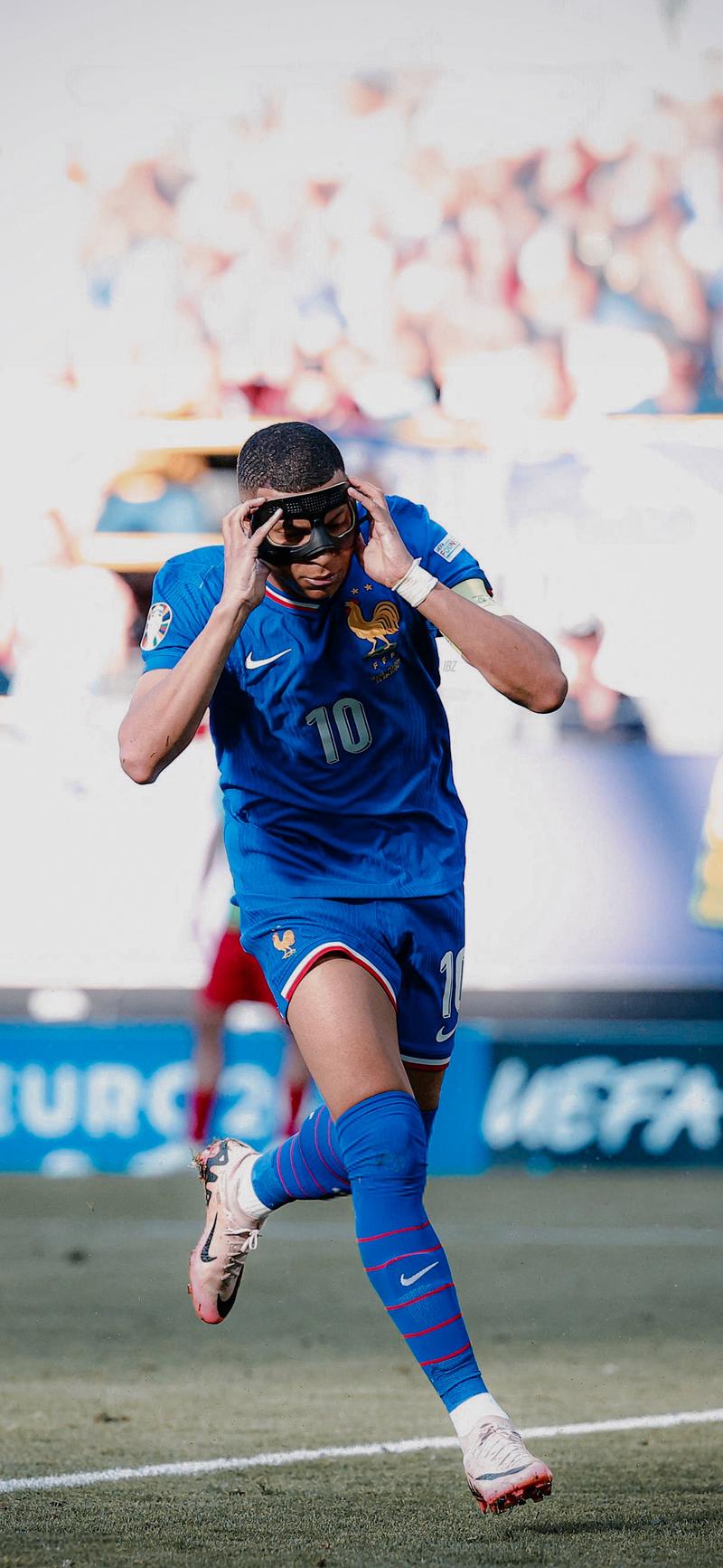 米体：罗马法院起诉那不勒斯转会财务造假，涉及奥斯梅恩等人（米体：罗马法院指控那不勒斯转会财务造假，奥斯梅恩等涉案）