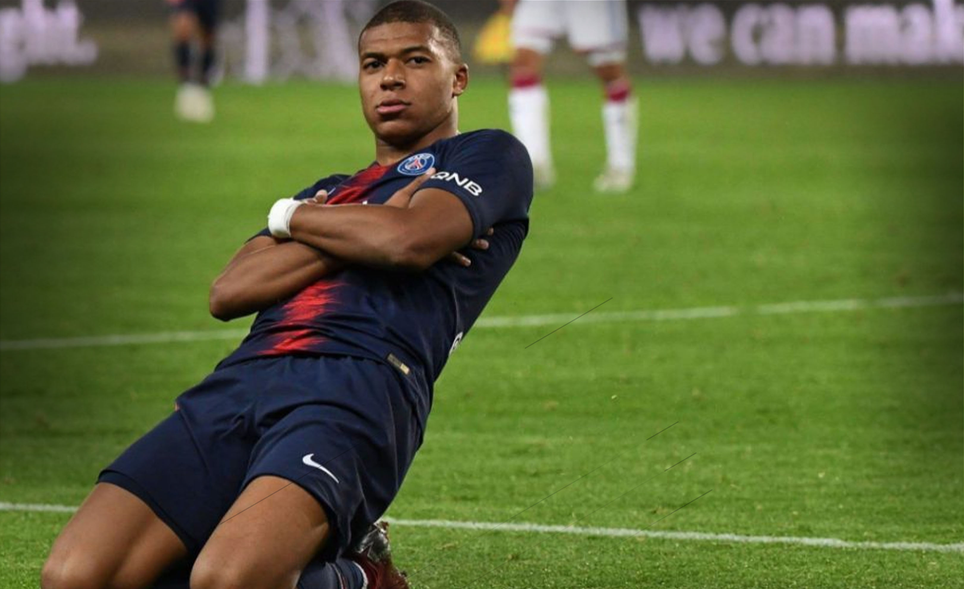 埃弗拉：希望英格兰球迷别再唱足球要回家了，感觉像是诅咒（埃弗拉建议英格兰球迷别唱“足球要回家”，称这像是一种诅咒）