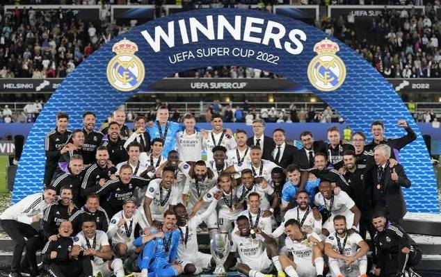 杜加利奇庆祝保级：面临压力阻碍各种问题，我们最终战胜一切（杜加利奇：顶住重压化解阻碍，最终成功保级）