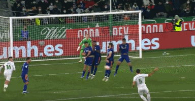 3-2伯恩茅斯，桑德兰队史首次英超联赛两球落后逆转取胜（桑德兰3-2逆转伯恩茅斯，队史英超首次两球落后翻盘取胜）